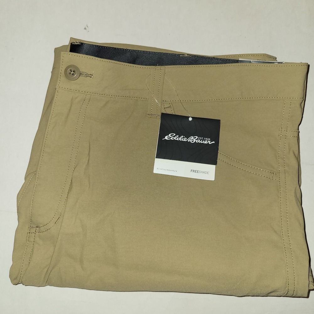 NWT Eddie Bauer Rainier Shorts Men's Size 42 Saddle Khaki